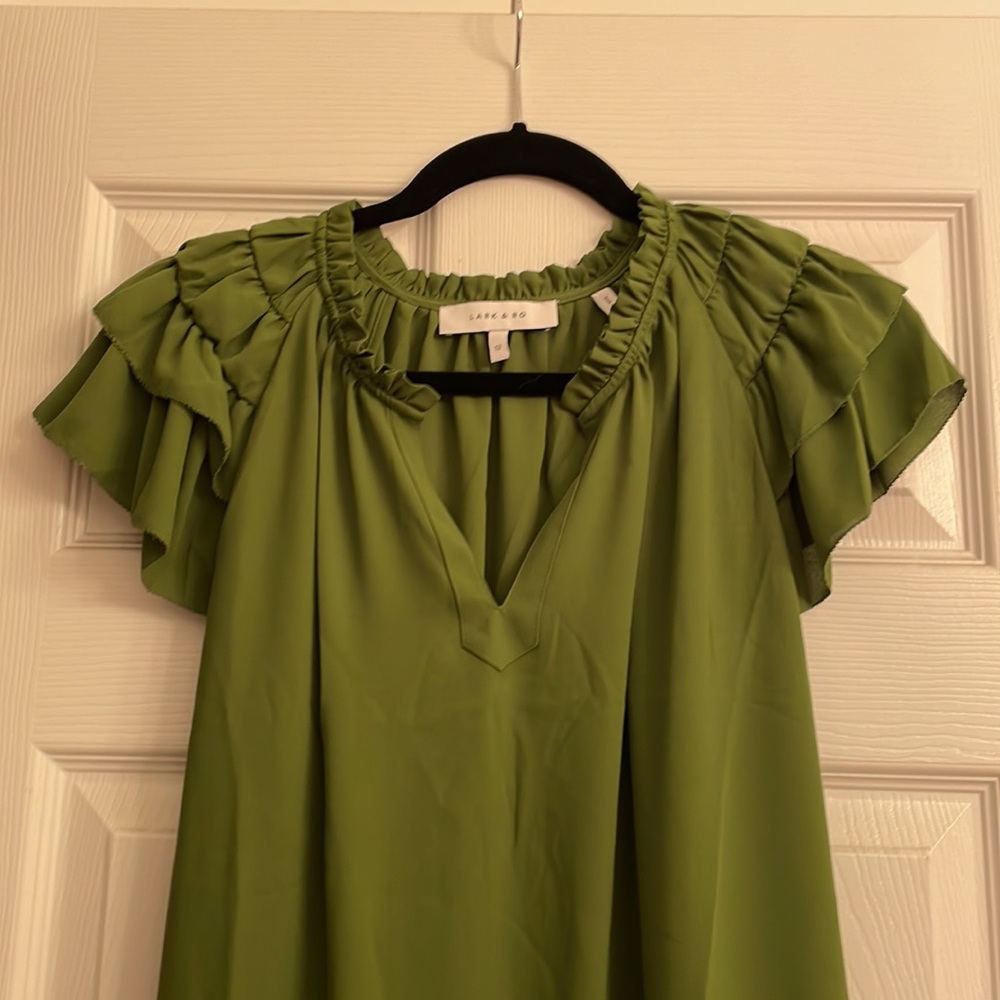 Lark & Ro Blouse. NWOT. - Picture 5 of 5